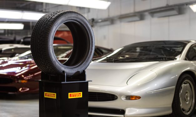 Jaguar Classic is to develop a new tyre package for the classic XJ220 sports car